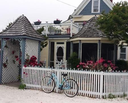 Miss Molly'S Inn Chincoteague Exterior photo